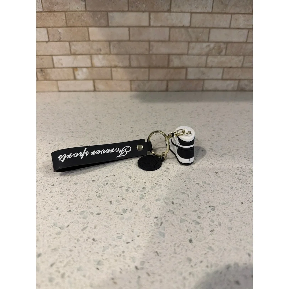 Nike Sneaker Keychain‎ - Picture 3 of 3